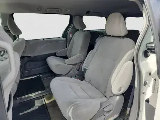 Toyota Sienna 2018 LE 7-Passenger Auto Access Seat 4dr Mini-Van