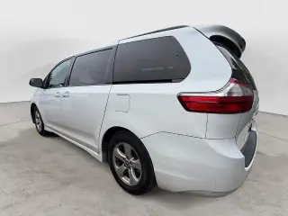 Toyota Sienna 2018 LE 7-Passenger Auto Access Seat 4dr Mini-Van