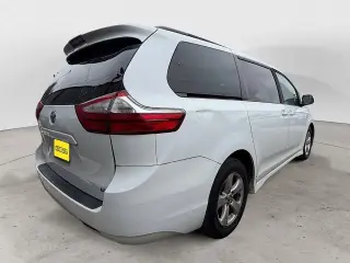 Toyota Sienna 2018 LE 7-Passenger Auto Access Seat 4dr Mini-Van