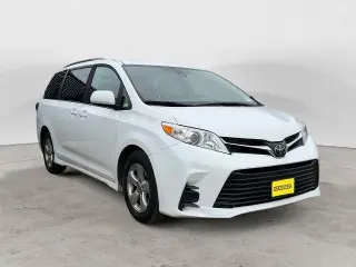 Toyota Sienna 2018 LE 7-Passenger Auto Access Seat 4dr Mini-Van
