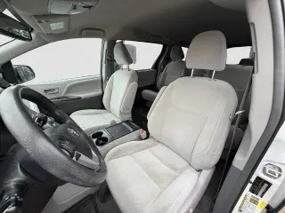 Toyota Sienna 2018 LE 7-Passenger Auto Access Seat 4dr Mini-Van