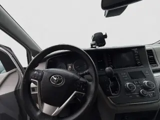 Toyota Sienna 2018 LE 7-Passenger Auto Access Seat 4dr Mini-Van