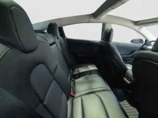 Tesla Model 3 2018 Mid Range 4dr Fastback
