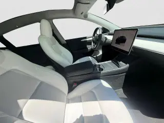 Tesla Model Y 2023 AWD Performance 4dr Crossover