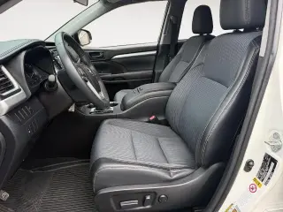 Toyota Highlander 2015 LE 4dr SUV (3.5L V6)