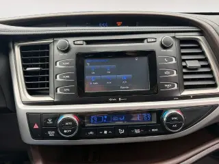 Toyota Highlander 2015 LE 4dr SUV (3.5L V6)