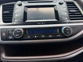 Toyota Highlander 2015 LE 4dr SUV (3.5L V6)