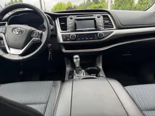 Toyota Highlander 2015 LE 4dr SUV (3.5L V6)