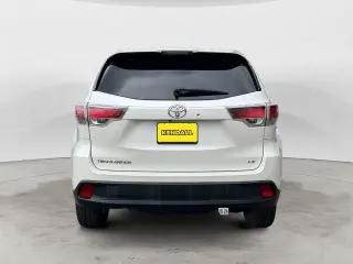 Toyota Highlander 2015 LE 4dr SUV (3.5L V6)