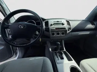 Toyota Tacoma 2006 V6 4dr Access Cab 4WD SB (4L V6 6M)