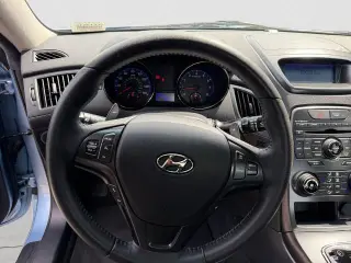 Hyundai Genesis Coupe 2012 2.0T 2dr Coupe