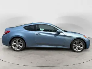 Hyundai Genesis Coupe 2012 2.0T 2dr Coupe