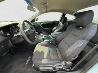 Hyundai Genesis Coupe 2012 2.0T 2dr Coupe