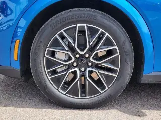 Ford Mustang Mach-E 2025 AWD Premium 4dr SUV