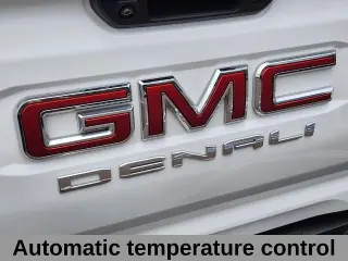 GMC Canyon 2023 4x4 Denali 4dr Crew Cab 5 ft. SB