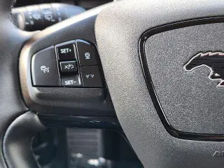 Ford Mustang Mach-E 2025 AWD Select 4dr SUV