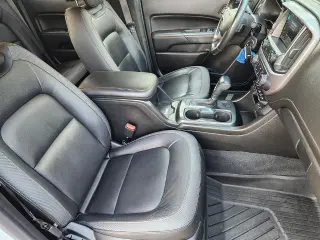 GMC Canyon 2021 4x4 AT4 4dr Crew Cab 5 ft. SB (Cloth)