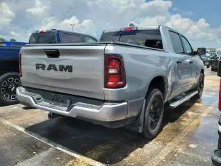 Ram 1500 2025 4x2 Tradesman 4dr Crew Cab 5.6 ft. SB Pickup