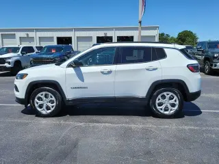 Jeep Compass 2024 4x4 Altitude 4dr SUV