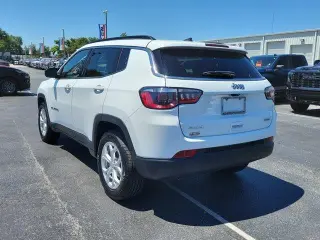 Jeep Compass 2024 4x4 Altitude 4dr SUV