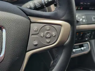 GMC Acadia 2023 4x4 Denali 4dr SUV