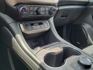 GMC Acadia 2023 4x4 Denali 4dr SUV