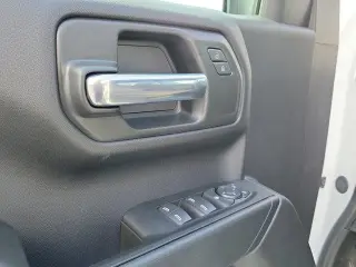 Chevrolet Silverado 1500 2026 4x2 Custom 4dr Crew Cab 5.8 ft. SB