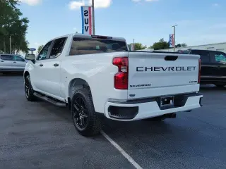 Chevrolet Silverado 1500 2026 4x2 Custom 4dr Crew Cab 5.8 ft. SB