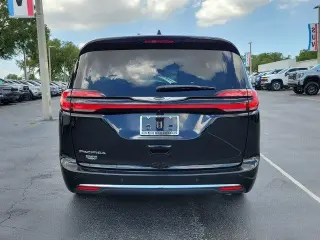 Chrysler Pacifica 2024 Touring L 4dr Mini-Van