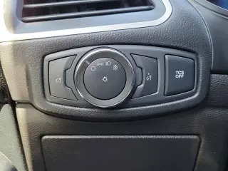 Ford Edge 2022 AWD SE 4dr Crossover