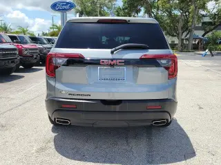 GMC Acadia 2023 SLT 4dr SUV