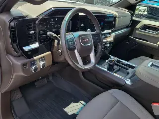GMC Sierra 1500 2022 4x4 SLT 4dr Crew Cab 5.8 ft. SB