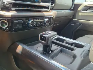 GMC Sierra 1500 2022 4x4 SLT 4dr Crew Cab 5.8 ft. SB