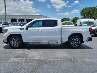 GMC Sierra 1500 2022 4x4 SLT 4dr Crew Cab 5.8 ft. SB