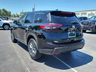 Nissan Rogue 2024 S 4dr Crossover