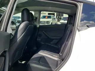 Tesla Model Y 2021 AWD Long Range 4dr Crossover