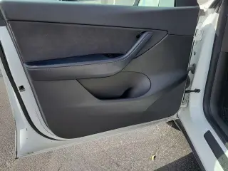 Tesla Model Y 2021 AWD Long Range 4dr Crossover