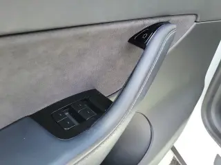 Tesla Model Y 2021 AWD Long Range 4dr Crossover