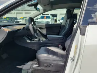 Tesla Model Y 2021 AWD Long Range 4dr Crossover