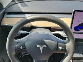 Tesla Model Y 2021 AWD Long Range 4dr Crossover