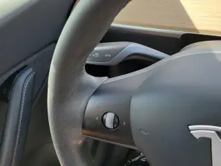 Tesla Model Y 2021 AWD Long Range 4dr Crossover
