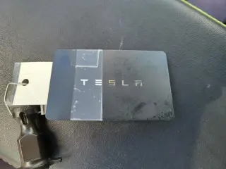 Tesla Model Y 2021 AWD Long Range 4dr Crossover
