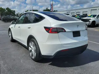 Tesla Model Y 2021 AWD Long Range 4dr Crossover