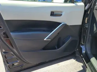 Toyota Corolla Cross 2024 L 4dr Crossover