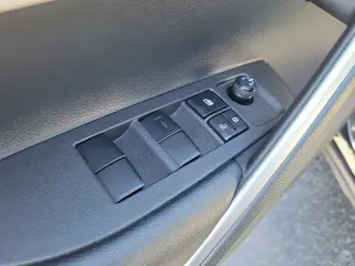Toyota Corolla Cross 2024 L 4dr Crossover