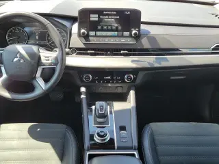 Mitsubishi Outlander 2024 SE 4dr SUV