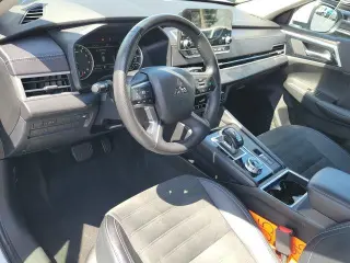 Mitsubishi Outlander 2024 SE 4dr SUV