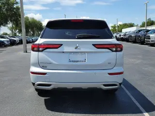 Mitsubishi Outlander 2024 SE 4dr SUV