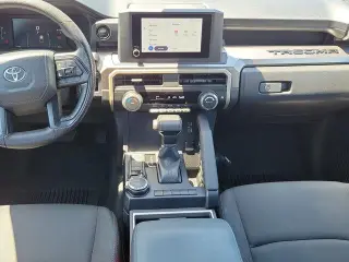 Toyota Tacoma 2025 4x4 SR5 4dr Double Cab 5.0 ft SB