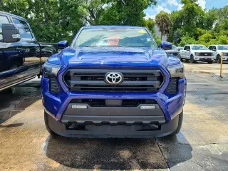 Toyota Tacoma 2025 4x4 SR5 4dr Double Cab 5.0 ft SB